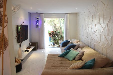 Casa à venda com 190m², 3 quartos e 3 vagasSala