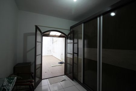 Casa à venda com 83m², 2 quartos e 2 vagasQuarto 2