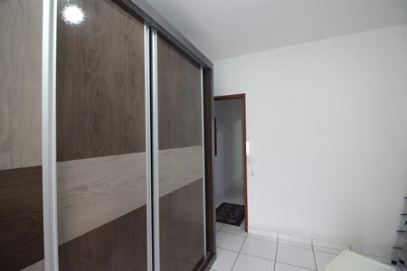 Casa à venda com 83m², 2 quartos e 2 vagasQuarto 2