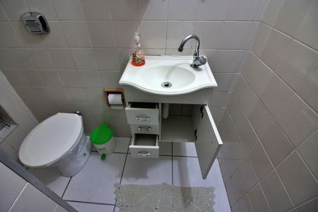 Casa à venda com 83m², 2 quartos e 2 vagasLavabo