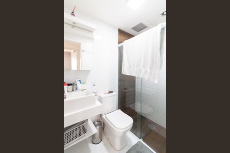Apartamento à venda com 68m², 2 quartos e 1 vaga Apartamento à venda com 68m², 2 quartos e 1 vagaBanheiro