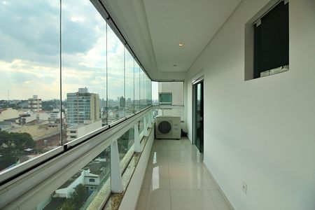 Apartamento à venda com 150m², 3 quartos e 4 vagasSuíte 1 Sacada