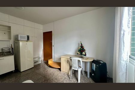 Apartamento à venda com 45m², 1 quarto e 1 vaga Apartamento à venda com 45m², 1 quarto e 1 vagaSala