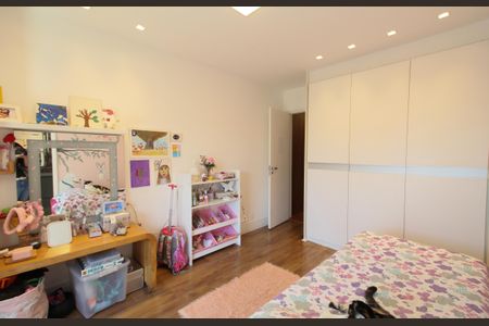 Apartamento à venda com 242m², 4 quartos e 4 vagasQuarto 1