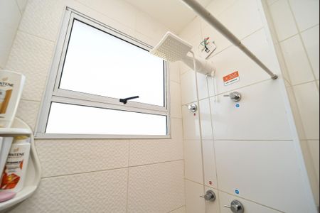 Apartamento à venda com 65m², 2 quartos e 1 vaga Apartamento à venda com 65m², 2 quartos e 1 vagaBanheiro Social