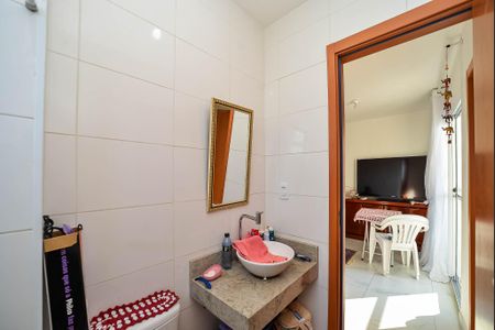 Apartamento à venda com 65m², 2 quartos e 1 vaga Apartamento à venda com 65m², 2 quartos e 1 vagaBanheiro Social