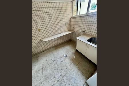 Apartamento à venda com 137m², 3 quartos e 2 vagas Apartamento à venda com 137m², 3 quartos e 2 vagasÁrea de Serviço