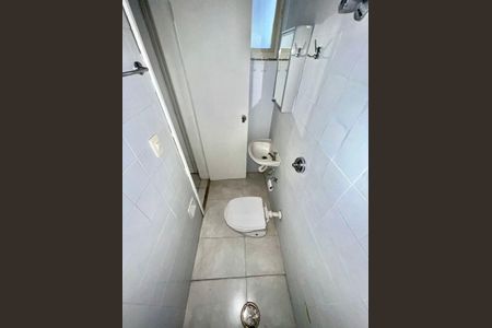 Apartamento à venda com 137m², 3 quartos e 2 vagas Apartamento à venda com 137m², 3 quartos e 2 vagasBanheiro de Serviço