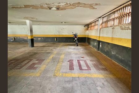 Apartamento à venda com 137m², 3 quartos e 2 vagas Apartamento à venda com 137m², 3 quartos e 2 vagasVaga de Garagem