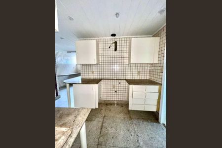 Apartamento à venda com 137m², 3 quartos e 2 vagas Apartamento à venda com 137m², 3 quartos e 2 vagasCozinha