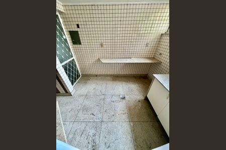 Apartamento à venda com 137m², 3 quartos e 2 vagas Apartamento à venda com 137m², 3 quartos e 2 vagasÁrea de Serviço