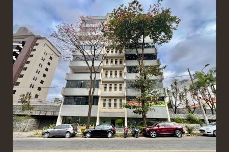 Apartamento à venda com 137m², 3 quartos e 2 vagas Apartamento à venda com 137m², 3 quartos e 2 vagasFachada