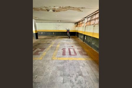 Apartamento à venda com 137m², 3 quartos e 2 vagas Apartamento à venda com 137m², 3 quartos e 2 vagasVaga de Garagem