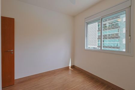 Apartamento à venda com 147m², 4 quartos e 3 vagas Apartamento à venda com 147m², 4 quartos e 3 vagasQuarto 2