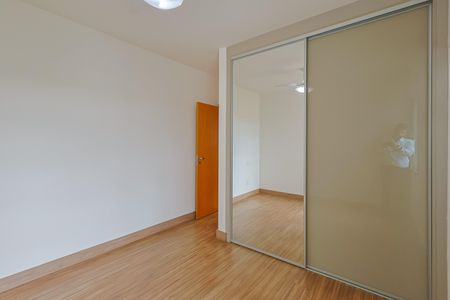 Apartamento à venda com 147m², 4 quartos e 3 vagas Apartamento à venda com 147m², 4 quartos e 3 vagasQuarto 3 - Suíte