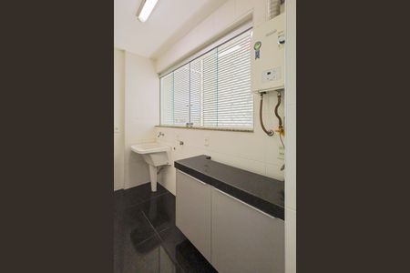 Apartamento à venda com 147m², 4 quartos e 3 vagas Apartamento à venda com 147m², 4 quartos e 3 vagasÁrea de Serviço