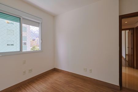 Apartamento à venda com 147m², 4 quartos e 3 vagas Apartamento à venda com 147m², 4 quartos e 3 vagasQuarto 1