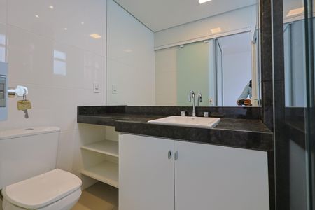 Apartamento à venda com 147m², 4 quartos e 3 vagas Apartamento à venda com 147m², 4 quartos e 3 vagasBanheiro da Suíte 1