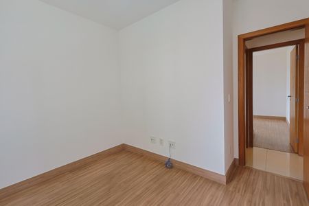 Apartamento à venda com 147m², 4 quartos e 3 vagas Apartamento à venda com 147m², 4 quartos e 3 vagasQuarto 2