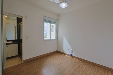 Apartamento à venda com 147m², 4 quartos e 3 vagas Apartamento à venda com 147m², 4 quartos e 3 vagasQuarto 3 - Suíte