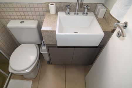 Apartamento para alugar com 64m², 2 quartos e 1 vaga Apartamento para alugar com 64m², 2 quartos e 1 vagaBanheiro do Quarto 2