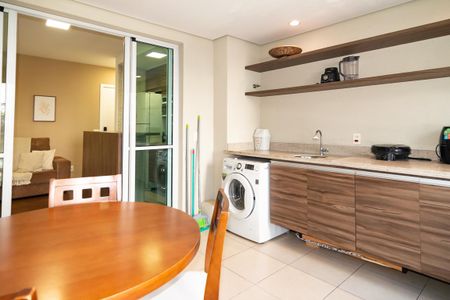 Apartamento para alugar com 64m², 2 quartos e 1 vaga Apartamento para alugar com 64m², 2 quartos e 1 vagaVaranda