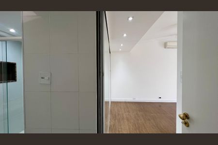 Casa à venda com 425m², 4 quartos e 2 vagas Casa à venda com 425m², 4 quartos e 2 vagasSuíte 1