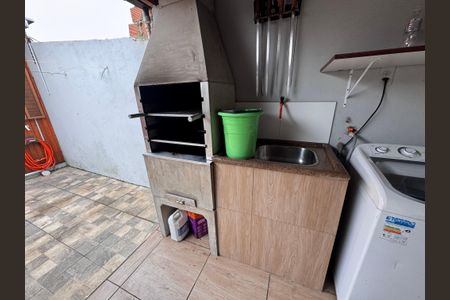 Casa à venda com 80m², 2 quartos e 3 vagas Casa à venda com 80m², 2 quartos e 3 vagasÁrea comum