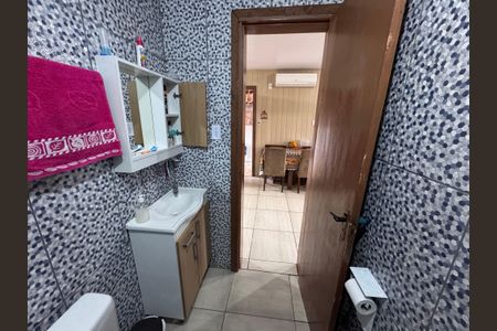 Casa à venda com 80m², 2 quartos e 3 vagas Casa à venda com 80m², 2 quartos e 3 vagasBanheiro