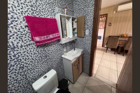 Casa à venda com 80m², 2 quartos e 3 vagas Casa à venda com 80m², 2 quartos e 3 vagasBanheiro