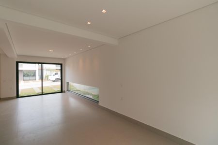 Casa de condomínio à venda com 208m², 3 quartos e 2 vagas Casa de condomínio à venda com 208m², 3 quartos e 2 vagasSala