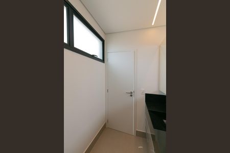Casa de condomínio à venda com 208m², 3 quartos e 2 vagas Casa de condomínio à venda com 208m², 3 quartos e 2 vagasBanheiro da Suíte