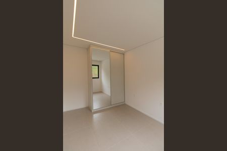 Casa de condomínio à venda com 208m², 3 quartos e 2 vagas Casa de condomínio à venda com 208m², 3 quartos e 2 vagasSuíte 2