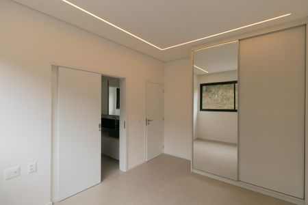 Casa de condomínio à venda com 208m², 3 quartos e 2 vagas Casa de condomínio à venda com 208m², 3 quartos e 2 vagasSuíte 2