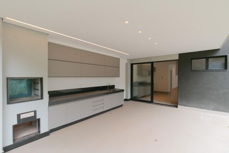 Casa de condomínio à venda com 208m², 3 quartos e 2 vagas Casa de condomínio à venda com 208m², 3 quartos e 2 vagasÁrea Gourmet