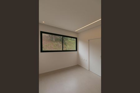 Casa de condomínio à venda com 208m², 3 quartos e 2 vagas Casa de condomínio à venda com 208m², 3 quartos e 2 vagasSuíte 2