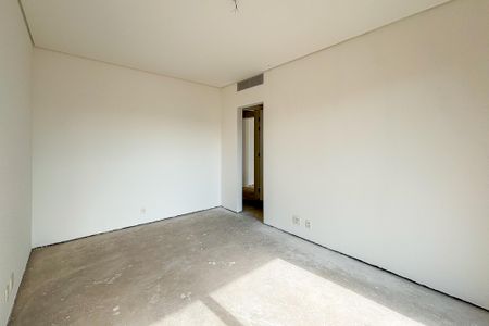 Apartamento à venda com 632m², 4 quartos e 7 vagas Apartamento à venda com 632m², 4 quartos e 7 vagasSuíte 2