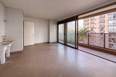 Apartamento à venda com 632m², 4 quartos e 7 vagas Apartamento à venda com 632m², 4 quartos e 7 vagasLavanderia