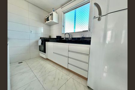 Apartamento para alugar com 90m², 2 quartos e 2 vagasCozinha