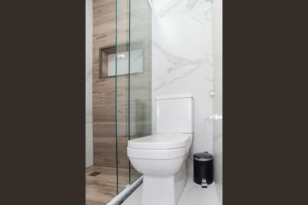 Apartamento à venda com 75m², 3 quartos e 2 vagas Apartamento à venda com 75m², 3 quartos e 2 vagasBanheiro da Suíte