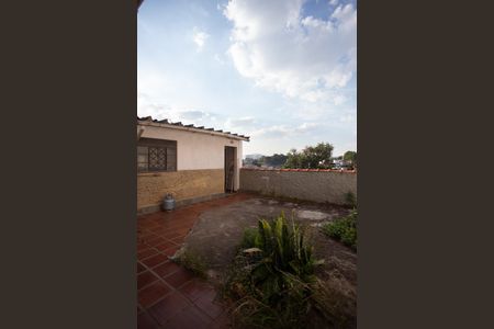 Casa à venda com 360m², 4 quartos e 4 vagas Casa à venda com 360m², 4 quartos e 4 vagasÁrea comum