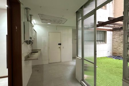 Apartamento à venda com 267m², 4 quartos e 1 vaga Apartamento à venda com 267m², 4 quartos e 1 vagaÁrea de Serviço