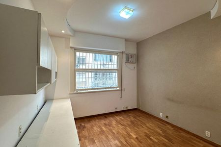 Apartamento à venda com 267m², 4 quartos e 1 vaga Apartamento à venda com 267m², 4 quartos e 1 vagaQuarto 3