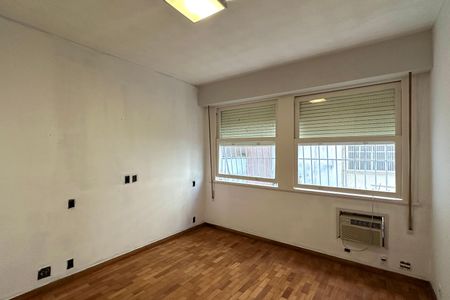 Apartamento à venda com 267m², 4 quartos e 1 vaga Apartamento à venda com 267m², 4 quartos e 1 vagaSuíte
