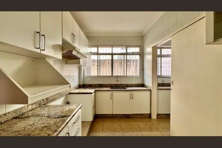 Apartamento à venda com 115m², 3 quartos e 2 vagas Apartamento à venda com 115m², 3 quartos e 2 vagasCozinha