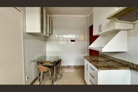 Apartamento à venda com 115m², 3 quartos e 2 vagas Apartamento à venda com 115m², 3 quartos e 2 vagasCozinha