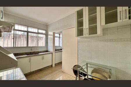 Apartamento à venda com 115m², 3 quartos e 2 vagas Apartamento à venda com 115m², 3 quartos e 2 vagasCozinha