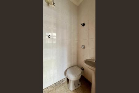 Apartamento à venda com 115m², 3 quartos e 2 vagas Apartamento à venda com 115m², 3 quartos e 2 vagasBanheiro de Serviço