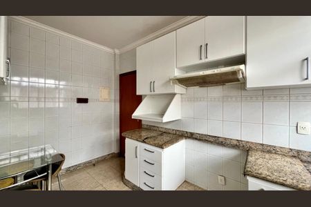 Apartamento à venda com 115m², 3 quartos e 2 vagas Apartamento à venda com 115m², 3 quartos e 2 vagasCozinha