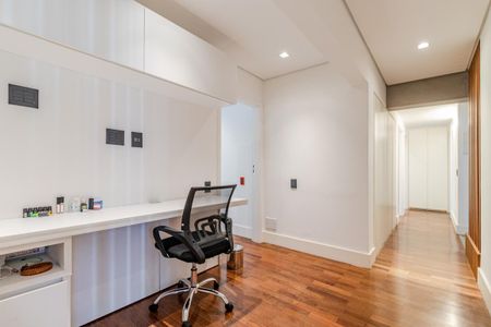 Apartamento à venda com 140m², 3 quartos e 1 vagaEscritório